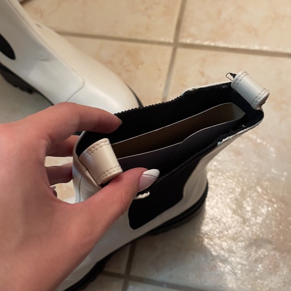 Ivory Chelsea H&M BOOTS - Picture 5 of 5